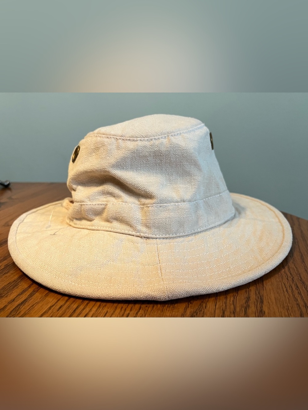 The Tilley Hemp Hat
By Tilley Endurables